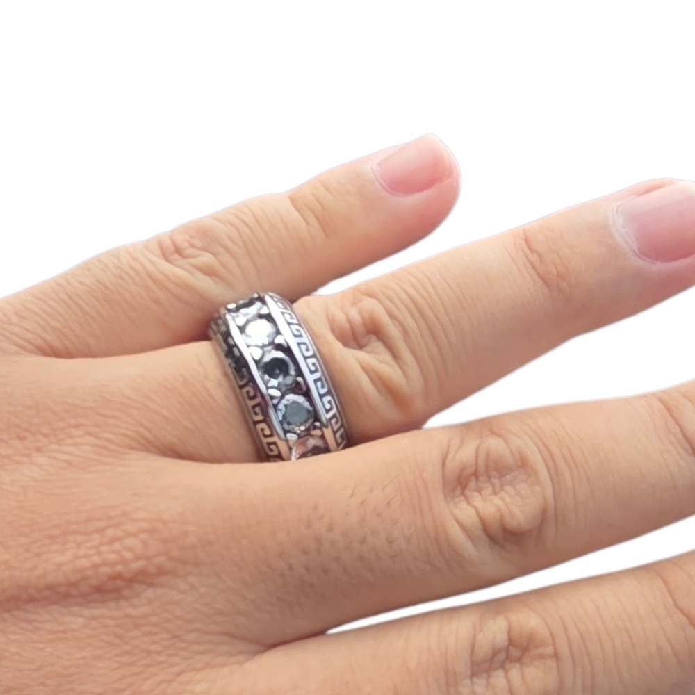 New Stainless Steel Ring W/ Cz All Around Size 11 - Picture 3 of 4
